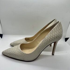 Antonio Milani Nude Croc pump